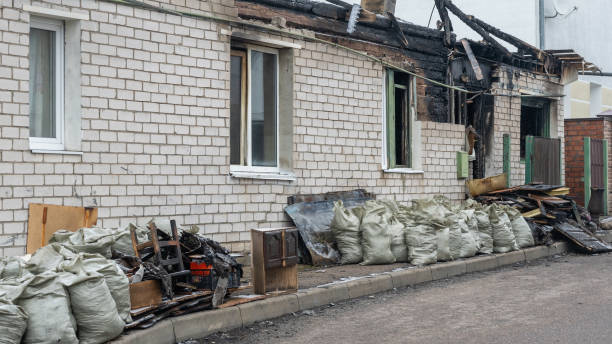 24/7 Emergency Fire Damage Removal experts in Windsor, MO